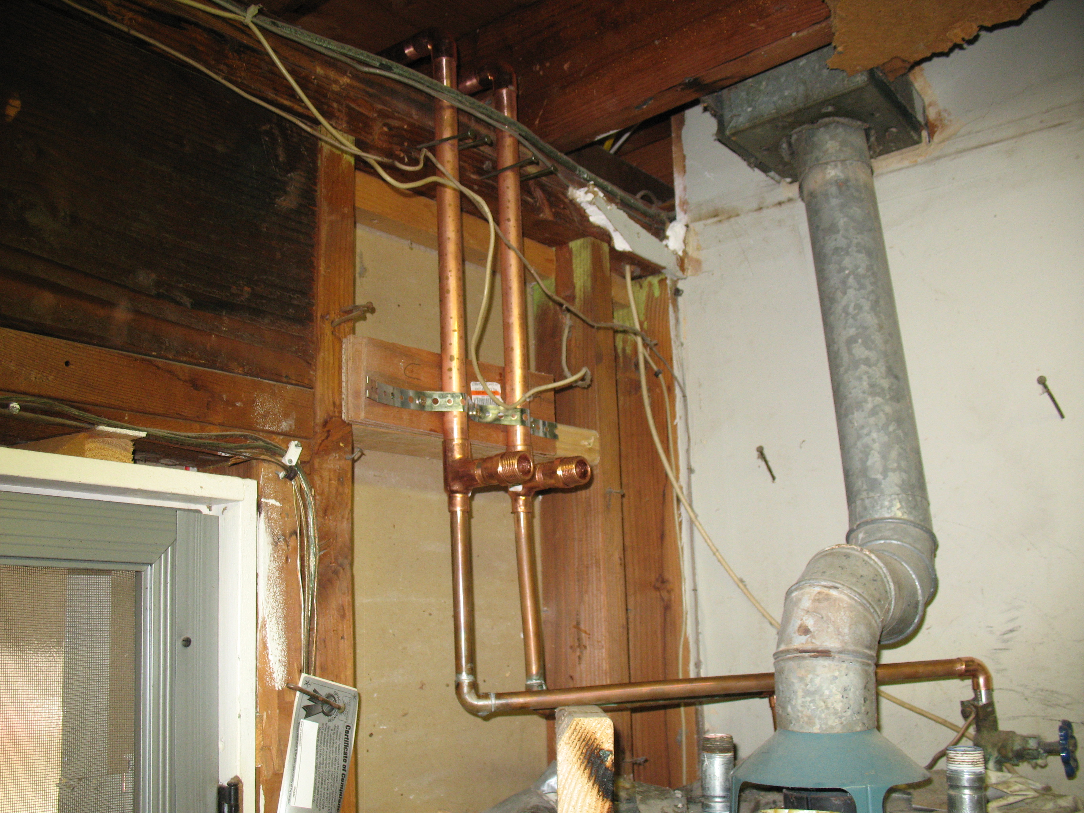 How to Hook Up a Drain Line to a Sink